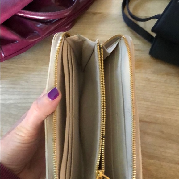 Prada clutch - Picture 4 of 4